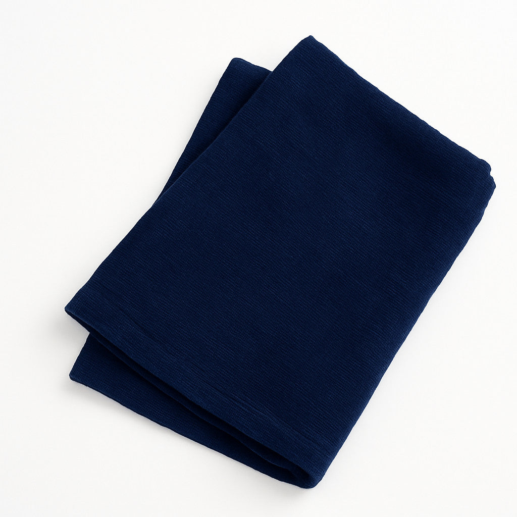 Pippi Babymullwindel dunkelblau, 70×70 cm, weiche Baumwolle – saugfähiges Spucktuch fürs Stillen und Wickeln; ideal für Babyerstausstattung und Baby Box.