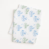 Pippi Mullwindel weiß/grün, 70×70 cm, 100 % Baumwolle – weiches, saugfähiges Spucktuch für Neugeborene, ideal für Stillzeit und Babyerstausstattung.