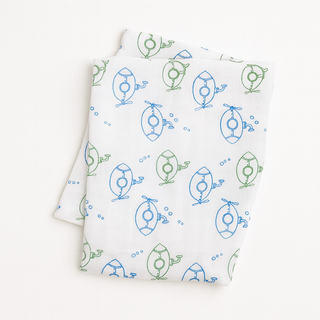 Pippi Mullwindel weiß/grün, 70×70 cm, 100 % Baumwolle – weiches, saugfähiges Spucktuch für Neugeborene, ideal für Stillzeit und Babyerstausstattung.