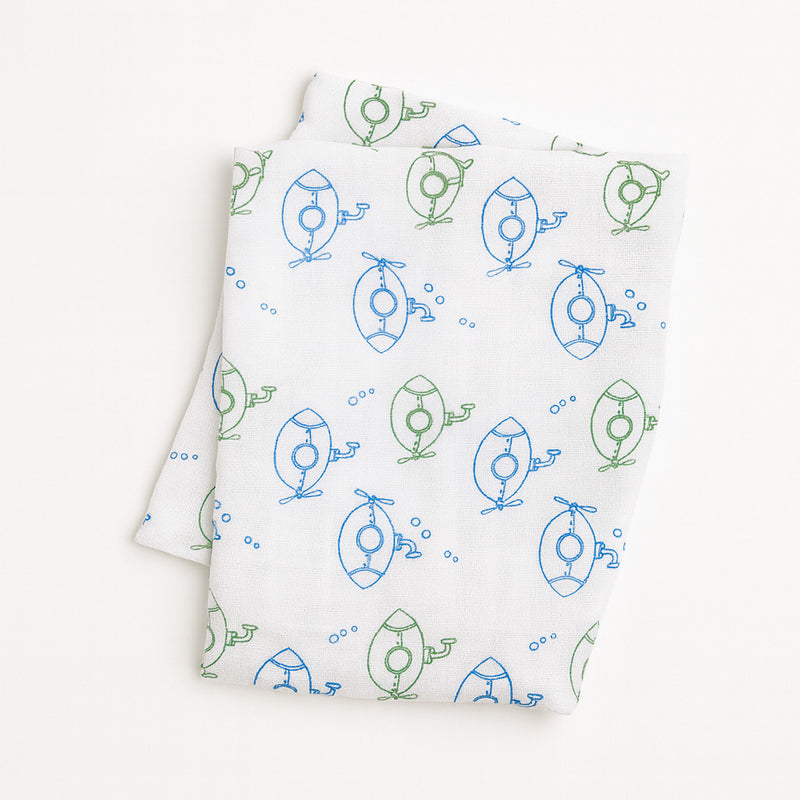 Pippi Mullwindel weiß/grün, 70×70 cm, 100 % Baumwolle – weiches, saugfähiges Spucktuch für Neugeborene, ideal für Stillzeit und Babyerstausstattung.