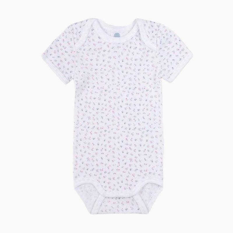 Sanetta Babybody kurzarm weiß mit feinem Blumen-Print aus 100% Bio-Baumwolle (Feinripp) – weicher Kurzarm-Body mit Schlupfausschnitt und Druckknöpfen im Schritt, Größe 56; hautfreundlich und ideal für die Erstausstattung.