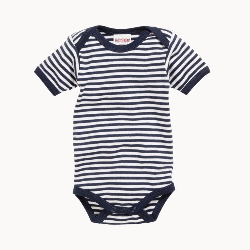 Schnizler Babybody kurzarm in blau-weiss gestreift (Ringel), 100 % Baumwolle in weicher Feinripp-Qualität, mit amerikanischem Halsausschnitt und Druckknöpfen im Schritt – hautfreundlich und pflegeleicht; OEKO-TEX Standard 100 Klasse 1, Größe 50/56.