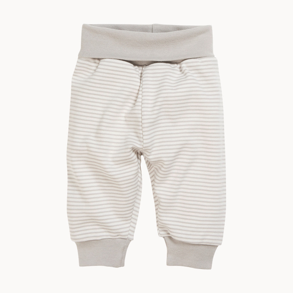 Schnizler Babyhose beige gestreift aus 100% Baumwolle Interlock in Größe 62, weicher Umschlagbund und bequeme Bündchen – kuschelige Basic-Hose für Alltag und Erstausstattung.