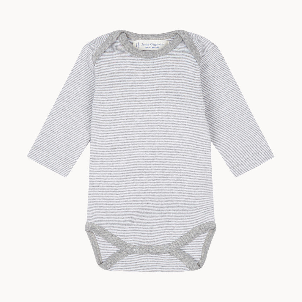 Sense Organics Babybody langarm grau/weiß gestreift, Größe 50–56 cm, Bio-Baumwolle (GOTS) mit Druckknöpfen – unisex Basic für die erste Garderobe, Erstausstattung.“