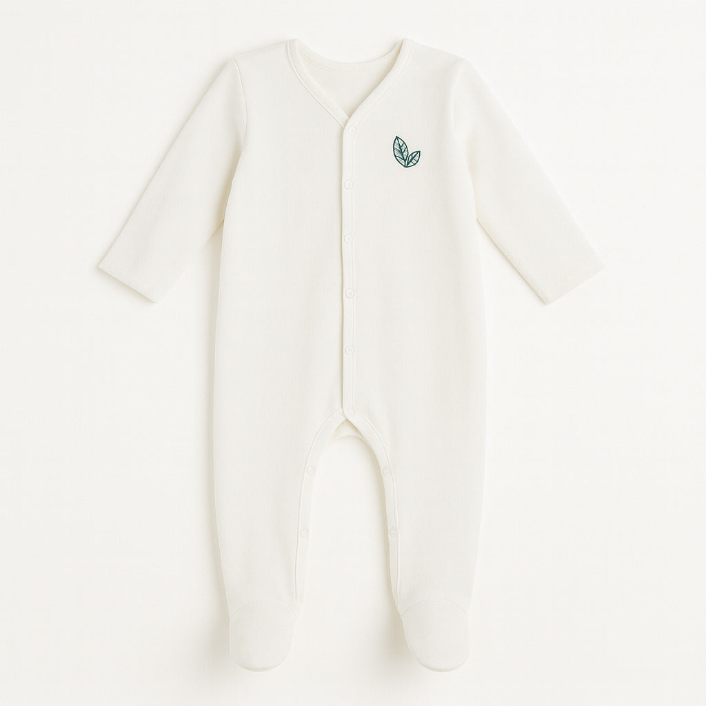 Sense Organics Babyschlafanzug naturweiß mit Füßchen und Druckknöpfen, Bio-Baumwolle GOTS, Größe 62–68 – Baby Erstausstattung.